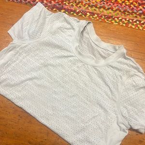 lululemon train times gym shirt